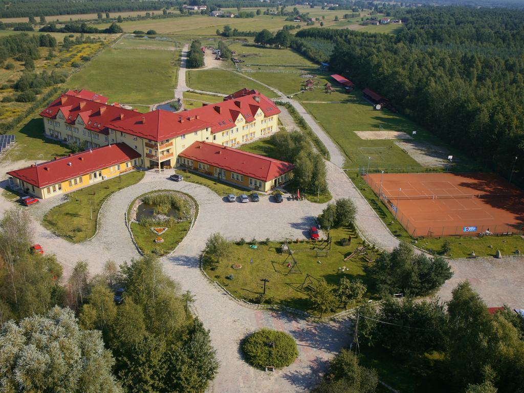 Obok Lasu Hotel Grebiszew Luaran gambar